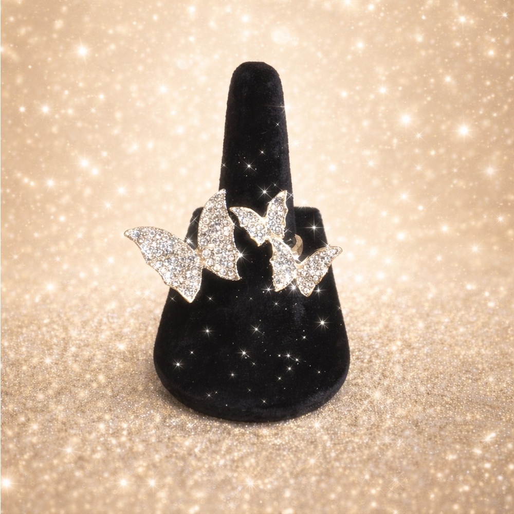 Elegant Silver Butterfly Ring